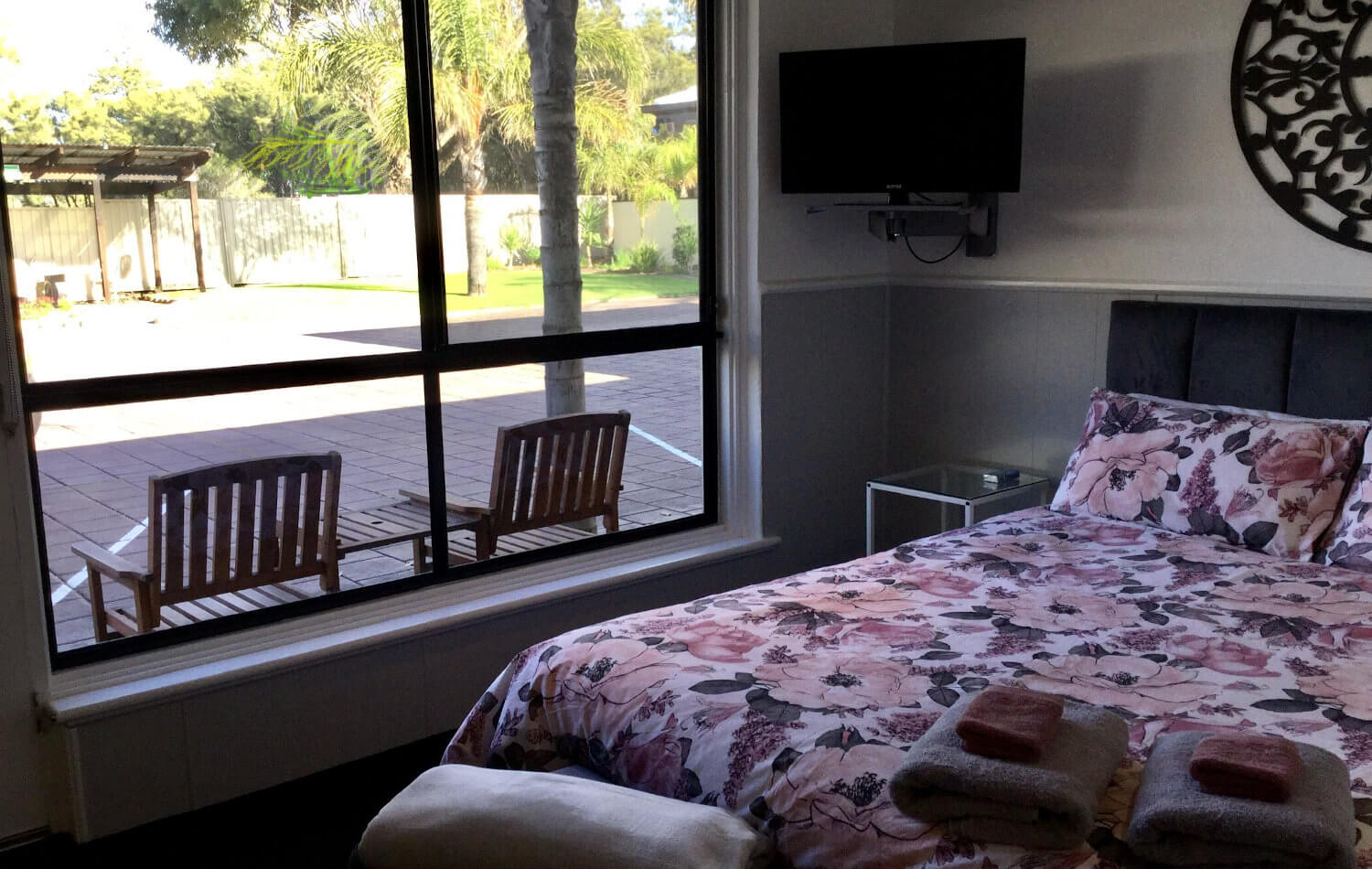 room-8.jpg